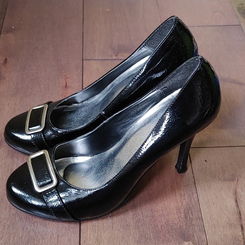 Black patent heels dress shoes‎ size 8 by George